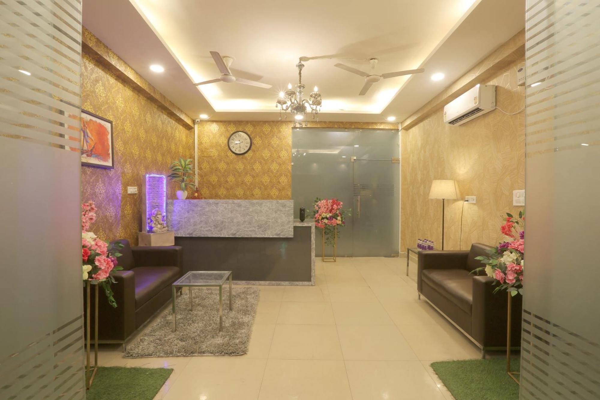 Hotel Lemon Suites & Banquet Noida Sector 62 Exterior foto